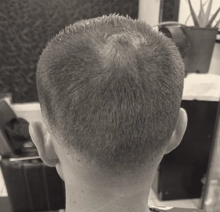 Corte clásico de caballero hecho en Infinity